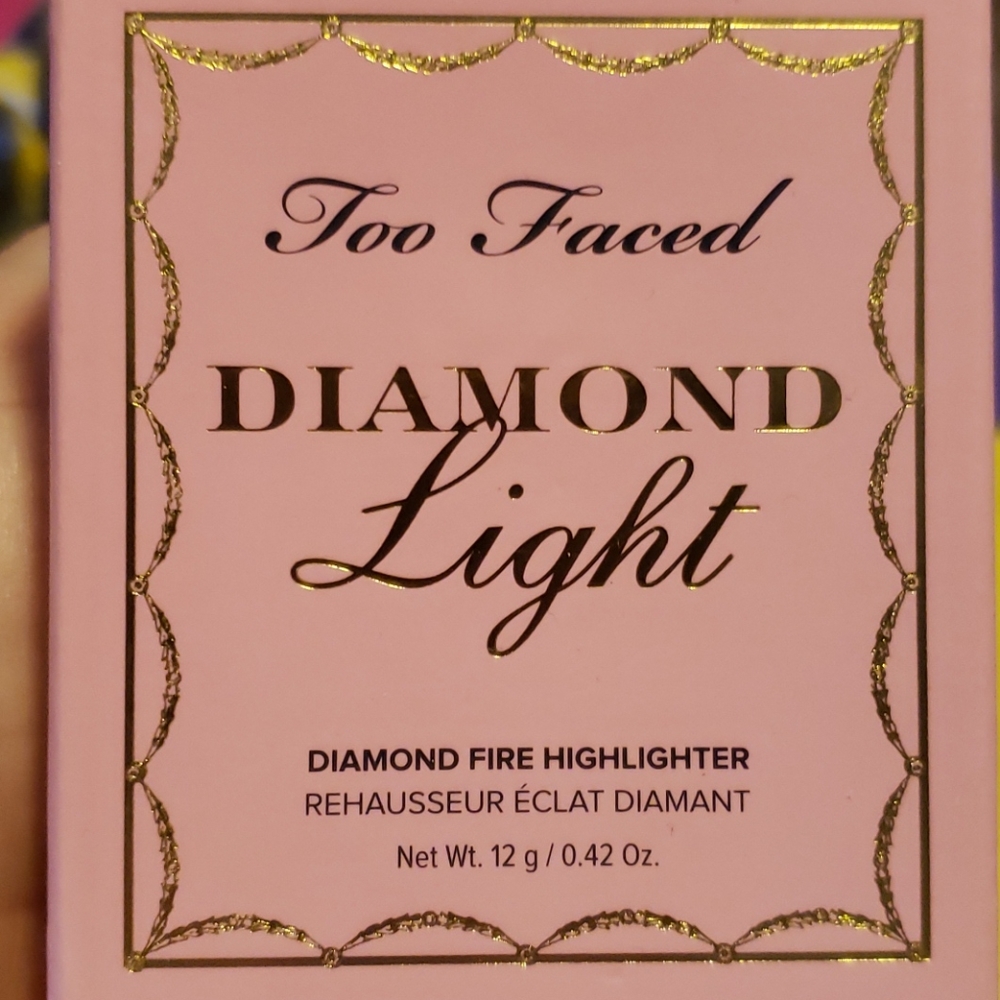 Too faced diamond light
